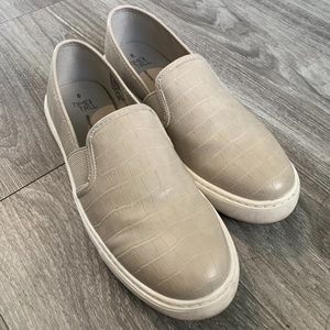 Time and Tru beige leather slip on sneakers